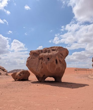 chicken-rock-wadi-rum