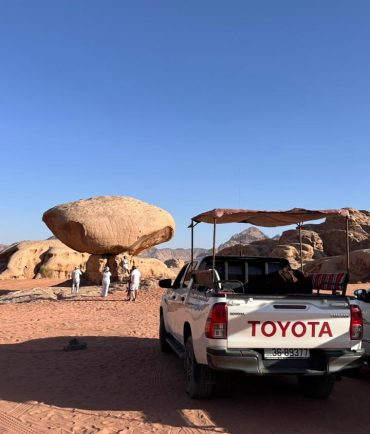 mushroom-rock-wadi-rum