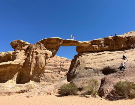 um-frouth-rock-bridge-wadi-rum-desert